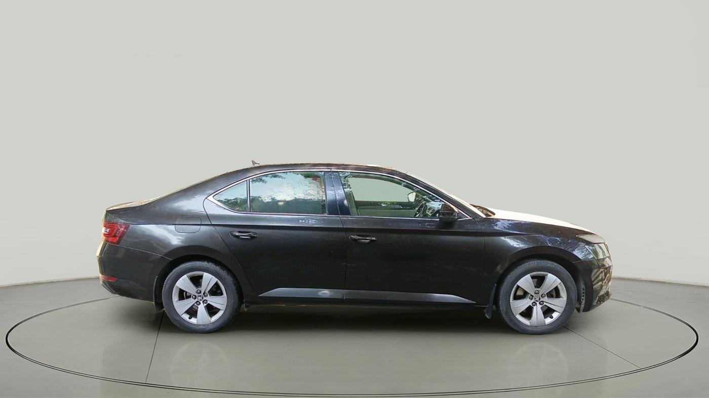 2018 Skoda Superb STYLE 1.8 TSI AT, Petrol, Automatic, 82,371 km, exterior