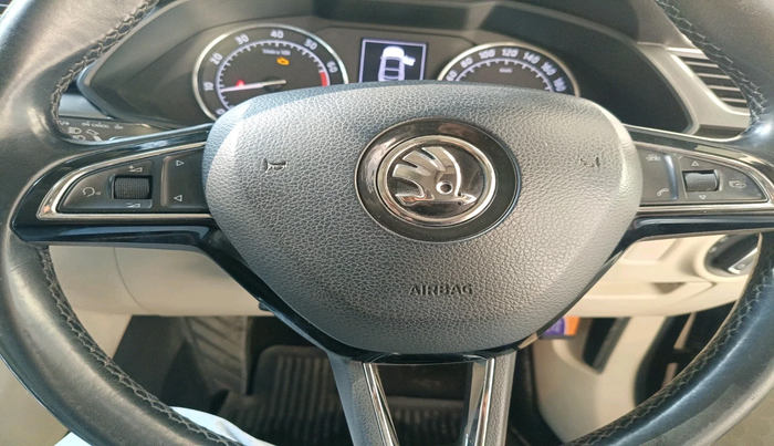 2018 Skoda Superb STYLE 1.8 TSI AT, Petrol, Automatic, 82,371 km, interior