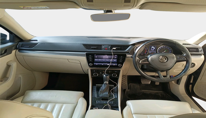 2018 Skoda Superb STYLE 1.8 TSI AT, Petrol, Automatic, 82,371 km, interior