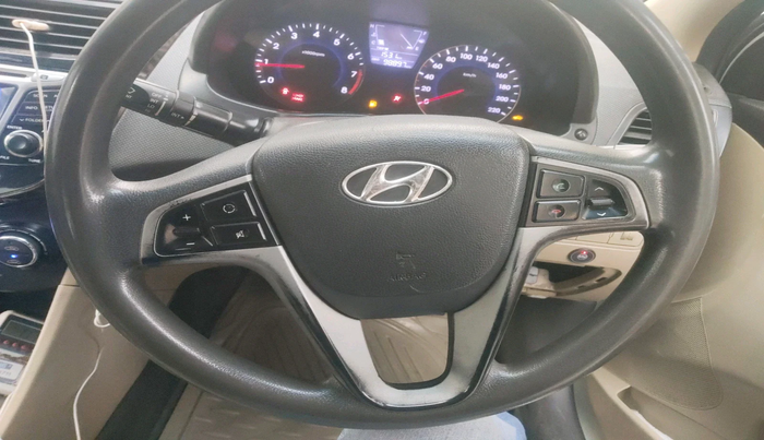 2013 Hyundai Verna FLUIDIC 1.6 VTVT EX, Petrol, Manual, 98,897 km, interior