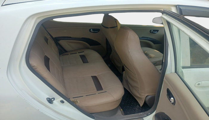 2010 Hyundai i10 MAGNA 1.2, Petrol, Manual, 30,218 km, interior