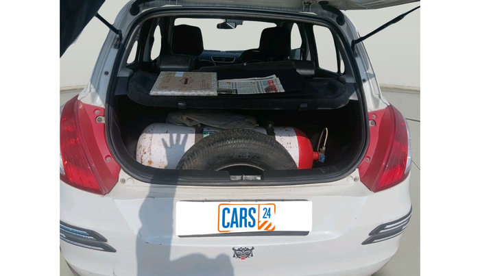 2015 Maruti Swift VXI, CNG, Manual, 1,16,660 km, exterior