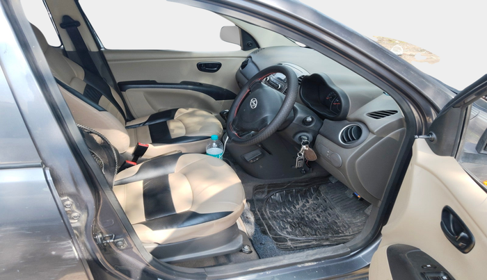2014 Hyundai i10 MAGNA 1.1, Petrol, Manual, 63,752 km, interior