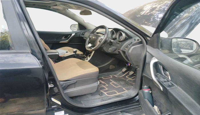 2021 Mahindra XUV500 W9, Diesel, Manual, 1,23,405 km, interior