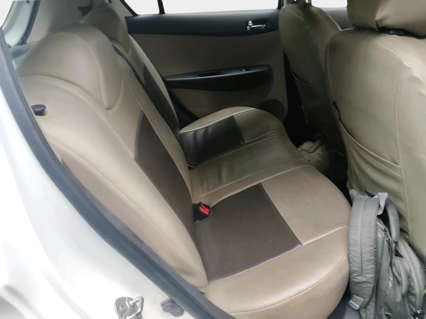 2012 Hyundai i20 MAGNA 1.2, Petrol, Manual, 32,524 km, interior