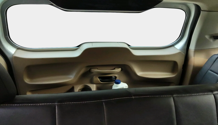 2016 Mahindra TUV300 T6, Diesel, Manual, 1,12,288 km, interior