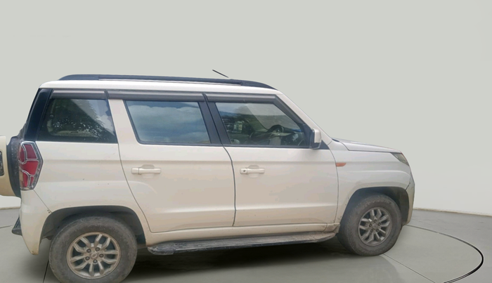 2015 Mahindra TUV300 T8, Diesel, Manual, 2,33,858 km, exterior