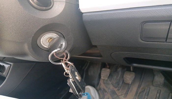 2024 Tata PUNCH PURE MT, Petrol, Manual, 15,865 km, interior