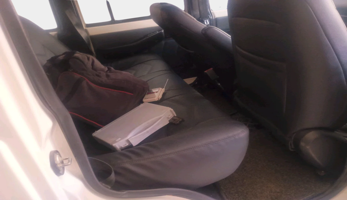 2022 Mahindra Bolero B6 (O), Diesel, Manual, 42,048 km, interior