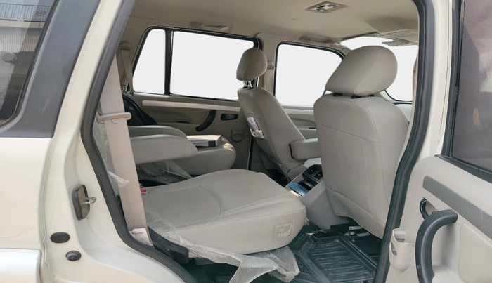 2022 Mahindra Scorpio S11 2WD, Diesel, Manual, 56,270 km, interior