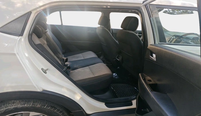 2018 Hyundai Creta SX AT 1.6 DIESEL, Diesel, Automatic, 1,16,243 km, interior