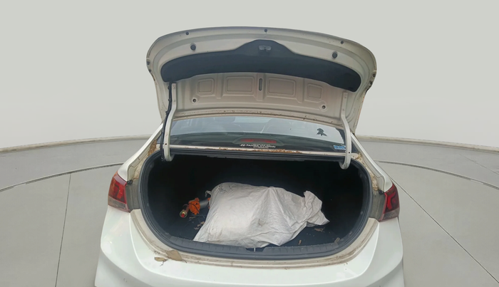 2018 Hyundai Verna 1.6 VTVT SX, Petrol, Manual, 52,110 km, exterior