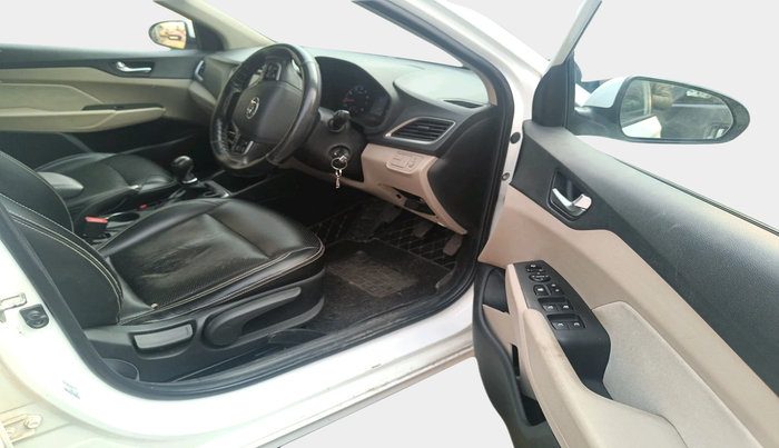 2018 Hyundai Verna 1.6 VTVT SX, Petrol, Manual, 52,110 km, interior