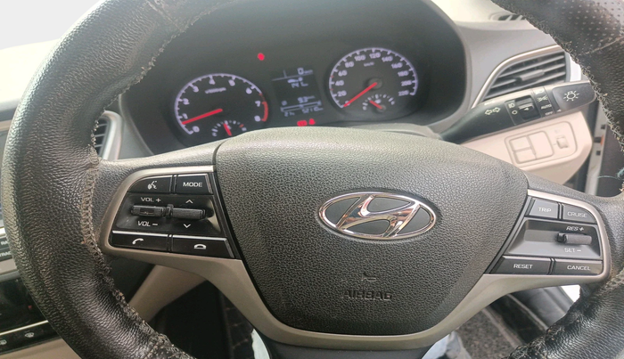 2018 Hyundai Verna 1.6 VTVT SX, Petrol, Manual, 52,110 km, interior