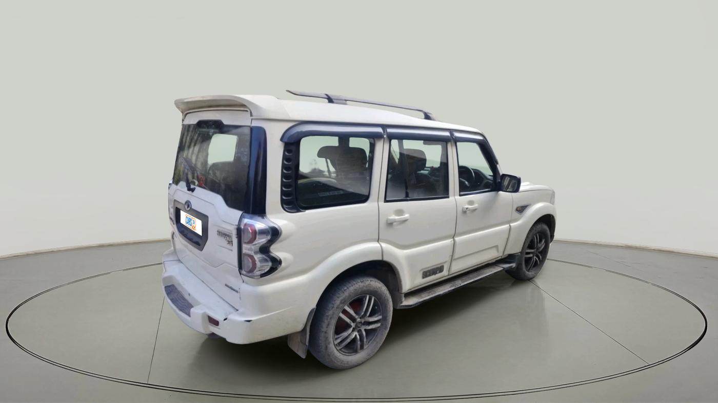 2016 Mahindra Scorpio S6 PLUS 1.99, Diesel, Manual, 2,22,087 km, exterior