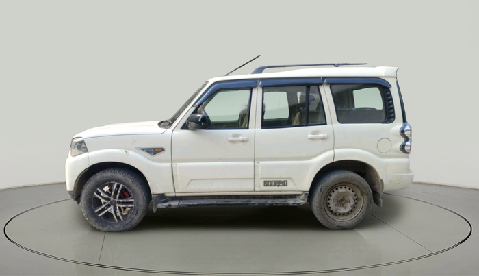 2016 Mahindra Scorpio S6 PLUS 1.99, Diesel, Manual, 2,22,087 km, exterior