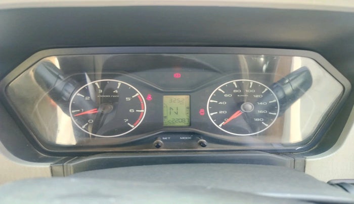 2016 Mahindra Scorpio S6 PLUS 1.99, Diesel, Manual, 2,22,087 km, interior