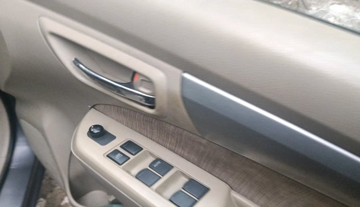 2013 Maruti Ertiga VXI CNG, Petrol, Manual, 1,26,455 km, interior