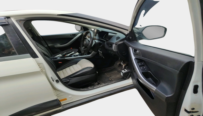 2022 Tata NEXON XE PETROL, Petrol, Manual, 17,635 km, interior