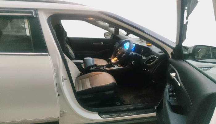 2024 KIA SELTOS HTE 1.5 Diesel MT, Diesel, Manual, 42,111 km, interior