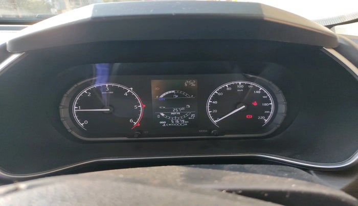 2019 Tata Harrier XT 2.0L KRYOTEC, Diesel, Manual, 51,679 km, interior