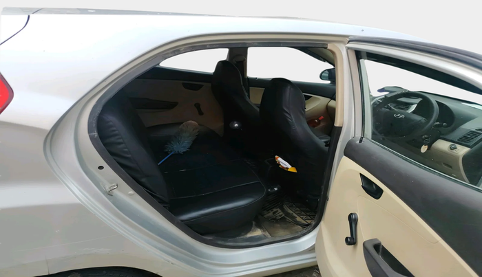 2012 Hyundai Eon ERA +, Petrol, Manual, 1,11,892 km, interior