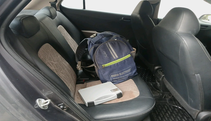 2016 Hyundai Grand i10 MAGNA AT 1.2 KAPPA VTVT, Petrol, Automatic, 33,638 km, interior