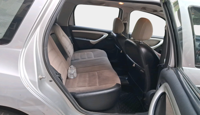 2014 Renault Duster RXL PETROL, Petrol, Manual, 1,47,005 km, interior
