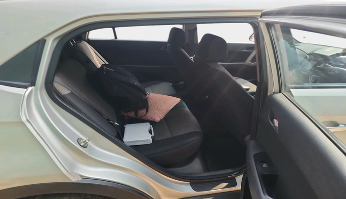 2018 Hyundai Creta SX PLUS AT 1.6 DIESEL, Diesel, Automatic, 37,053 km, interior