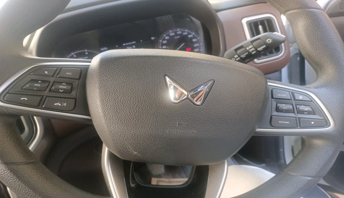 2023 Mahindra SCORPIO-N Z6 DIESEL MT 2WD 7 STR, Diesel, Manual, 16,002 km, interior