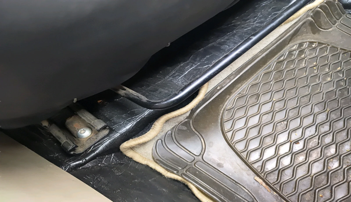 2015 Maruti Swift Dzire LXI, Petrol, Manual, 2,71,280 km, interior