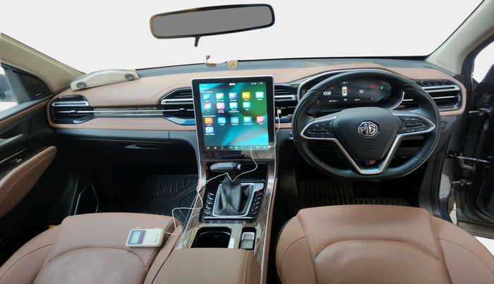 2024 MG HECTOR PLUS SHARP PRO 1.5 PETROL TURBO CVT 6 STR, Petrol, Automatic, 12,166 km, interior