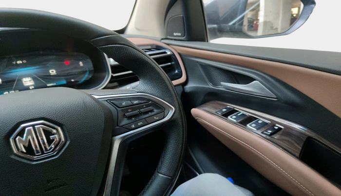 2024 MG HECTOR PLUS SHARP PRO 1.5 PETROL TURBO CVT 6 STR, Petrol, Automatic, 12,166 km, interior