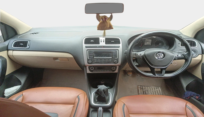 2014 Volkswagen Polo HIGHLINE1.2L, Petrol, Manual, 73,547 km, interior