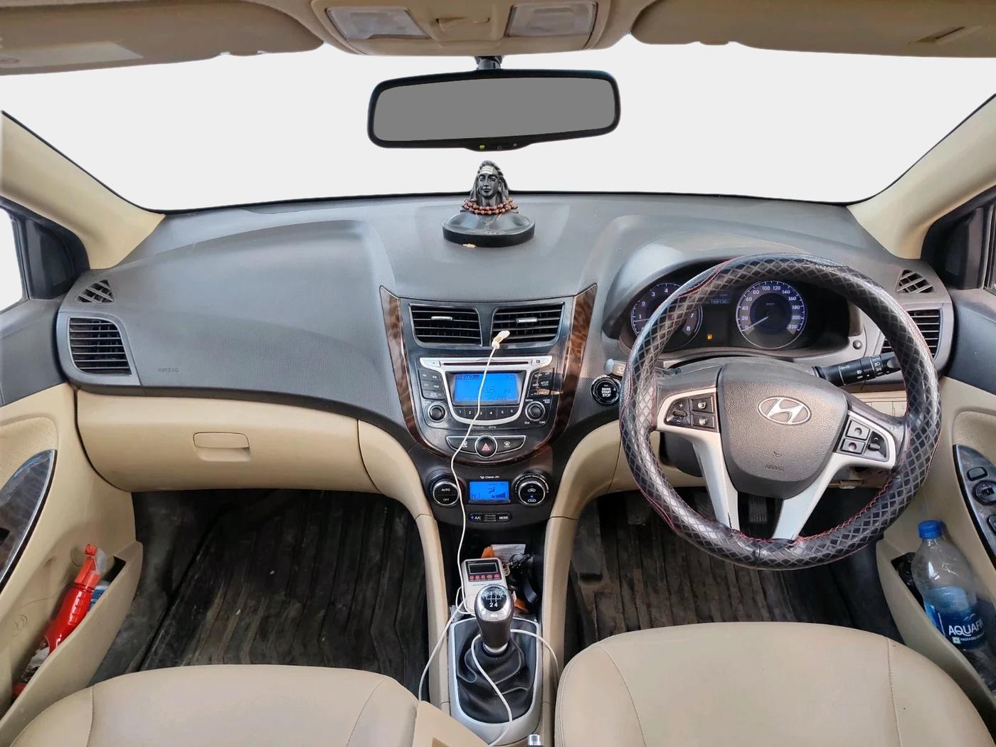 2014 Hyundai Verna FLUIDIC 1.6 VTVT SX OPT, CNG, Manual, 1,60,332 km, interior