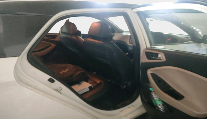 2016 Hyundai Elite i20 SPORTZ 1.4 CRDI, Diesel, Manual, 1,56,591 km, interior