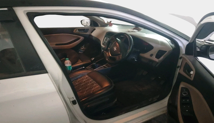 2016 Hyundai Elite i20 SPORTZ 1.4 CRDI, Diesel, Manual, 1,56,591 km, interior