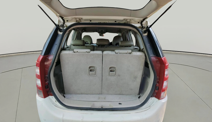 2016 Mahindra XUV500 W6 AT 1.99, Diesel, Automatic, 83,108 km, exterior