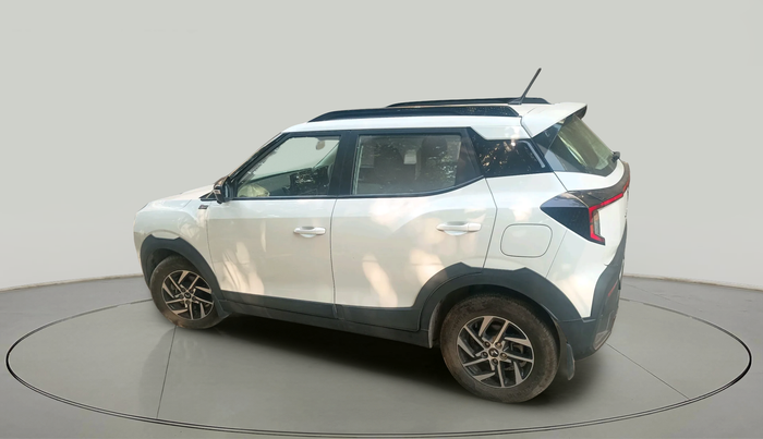 2024 Mahindra XUV 3XO AX5L 1.2 TGDi AT, Petrol, Automatic, 4,101 km, exterior