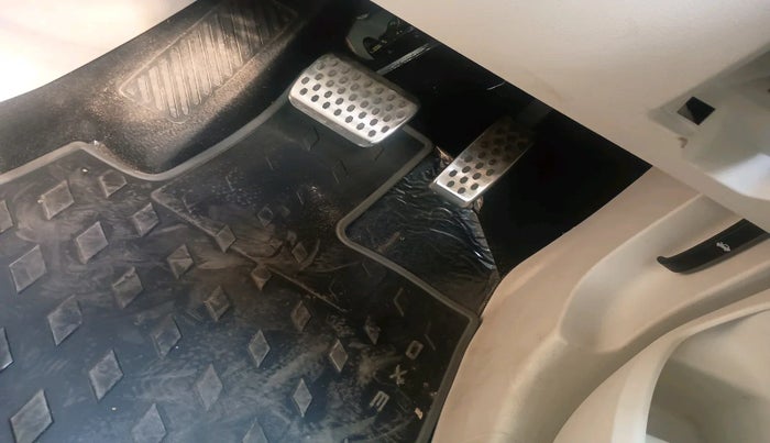 2024 Mahindra XUV 3XO AX5L 1.2 TGDi AT, Petrol, Automatic, 4,101 km, interior