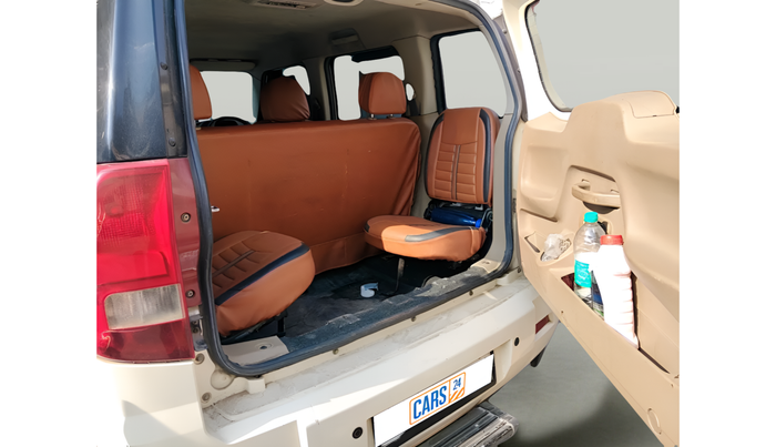 2016 Mahindra TUV300 T8, Diesel, Manual, 1,05,030 km, exterior