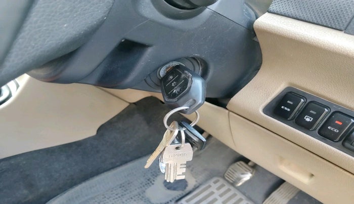 2016 Mahindra TUV300 T8, Diesel, Manual, 1,05,030 km, interior