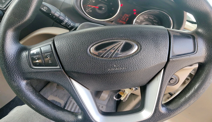 2016 Mahindra TUV300 T8, Diesel, Manual, 1,05,030 km, interior