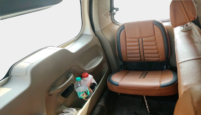 2016 Mahindra TUV300 T8, Diesel, Manual, 1,05,030 km, interior