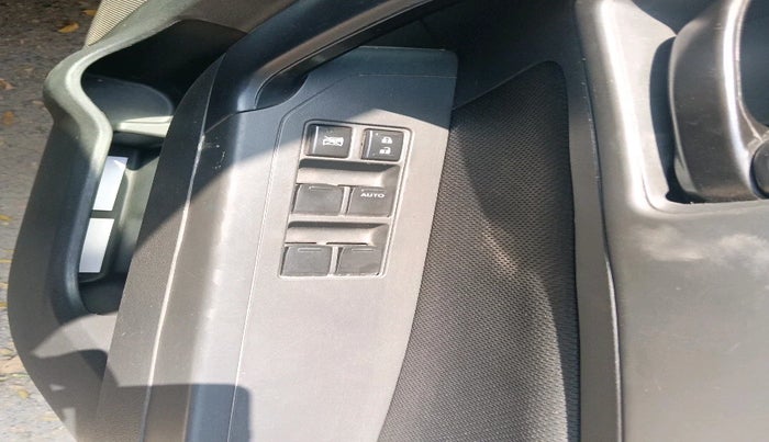 2016 Maruti Vitara Brezza VDI (O), Diesel, Manual, 1,49,682 km, interior