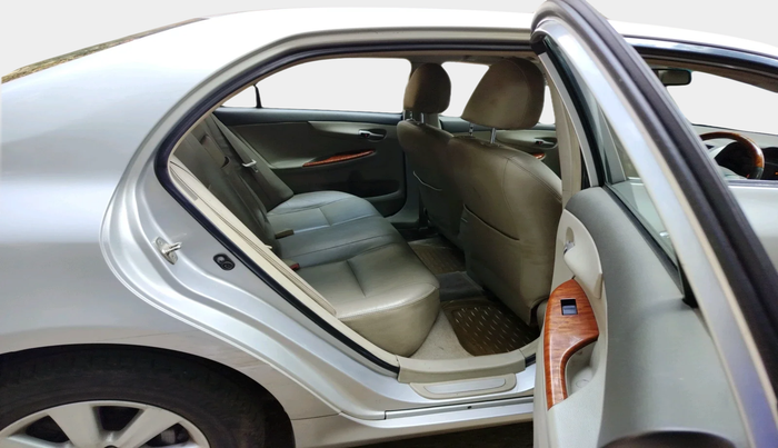 2011 Toyota Corolla Altis GL PETROL, Petrol, Manual, 63,077 km, interior