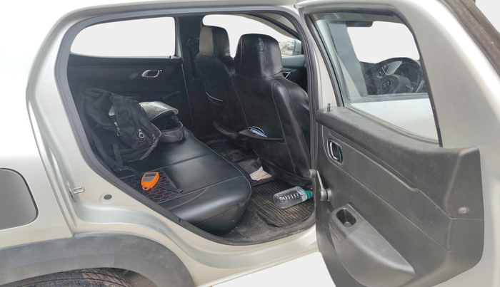 2020 Renault Kwid RXT 1.0 AMT, Petrol, Automatic, 54,348 km, interior