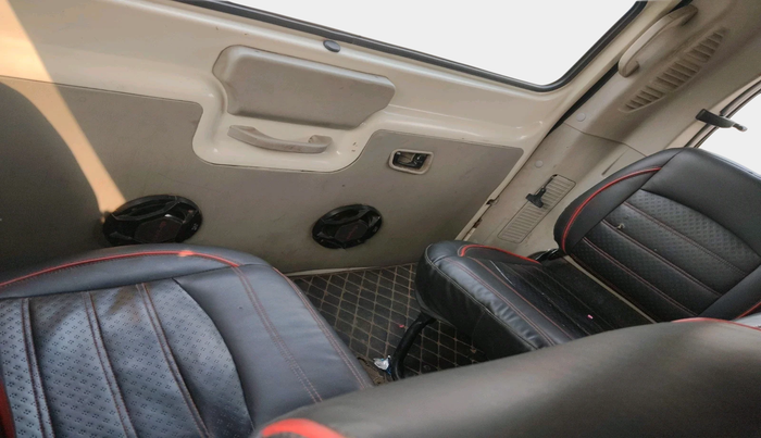 2017 Mahindra Scorpio S4 PLUS 1.99 INTELLI-HYBRID, Diesel, Manual, 1,45,958 km, interior