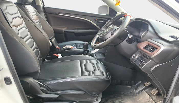 2024 Maruti BREZZA ZXI + SMART HYBRID, Petrol, Manual, 40,772 km, interior