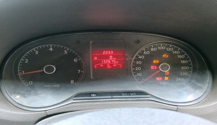 2011 Volkswagen Vento TRENDLINE 1.6, Petrol, Manual, 1,32,675 km, interior